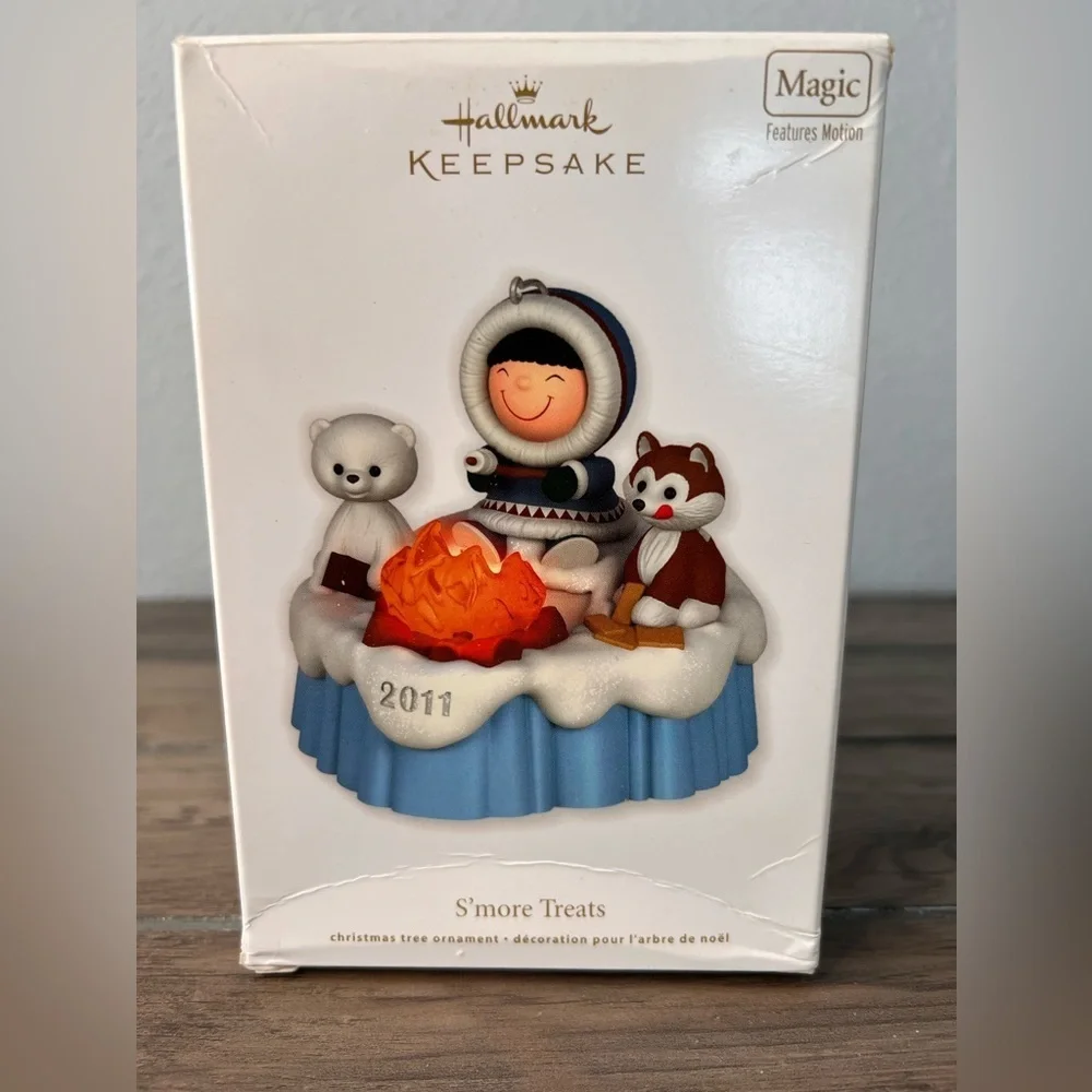 Hallmark Keepsake NEW 2011 “S’mores Treats”Christmas Ornament Frosty Friends